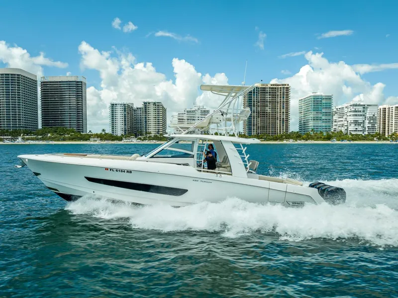 Slide: The Image of Boston Whaler 42 2016 - 5908307