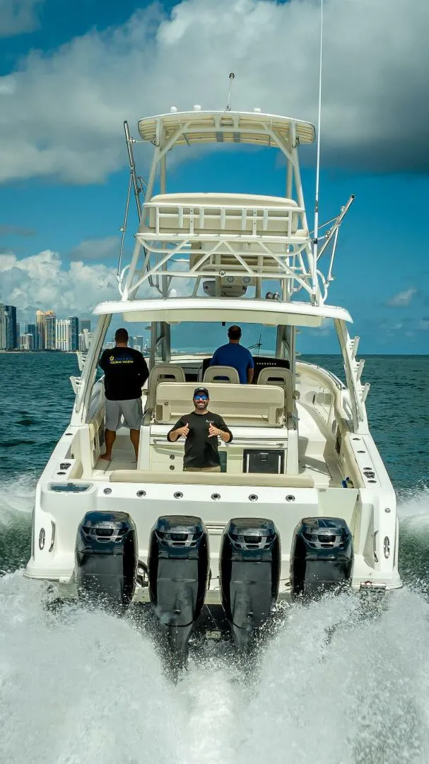 Slide: The Image of Boston Whaler 42 2016 - 5908326