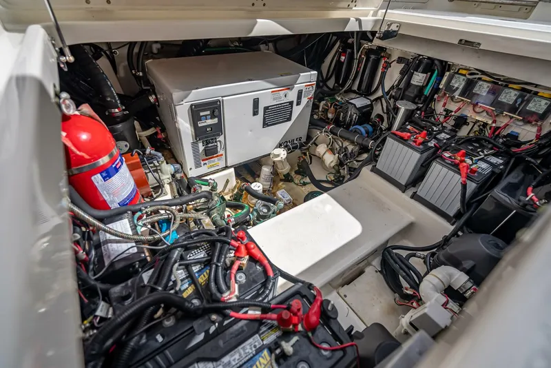 Slide: The Image of Boston Whaler 42 2016 - 5908354