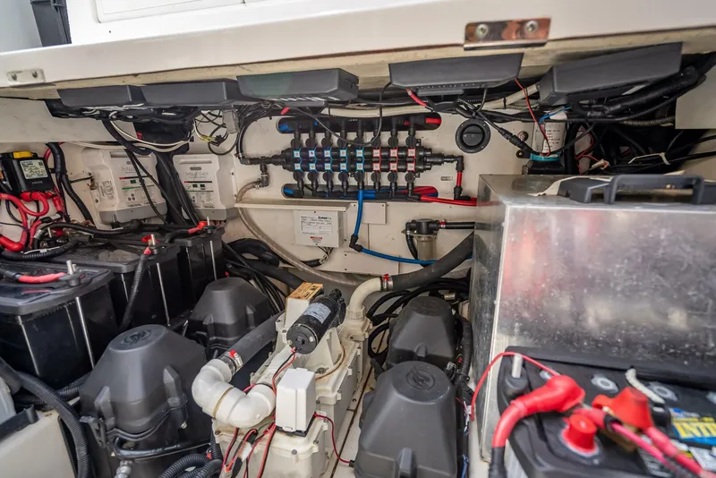 Slide: The Image of Boston Whaler 42 2016 - 5908355