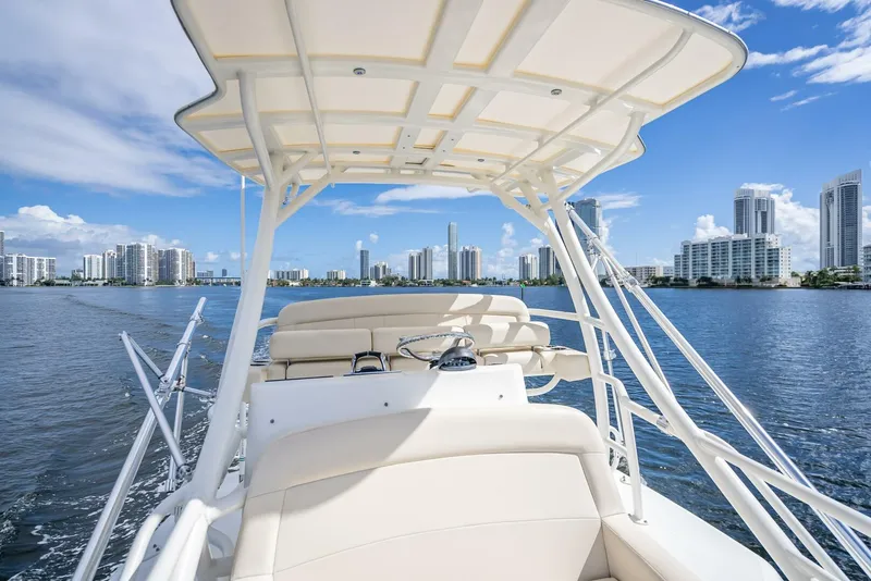 Slide: The Image of Boston Whaler 42 2016 - 5908358