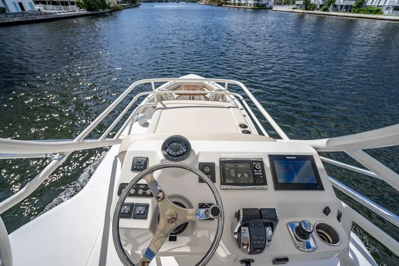 Slide: The Image of Boston Whaler 42 2016 - 5908367