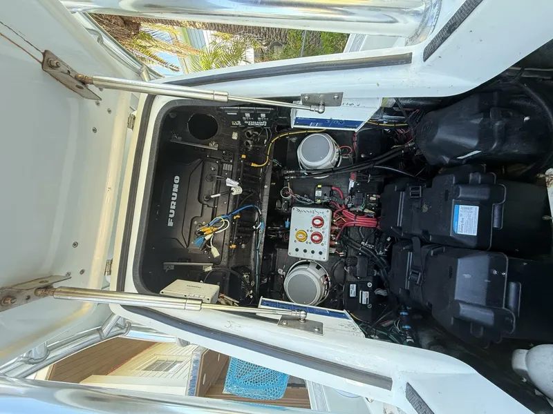 Slide: The Image of Yellowfin 24 2016 - 5908439