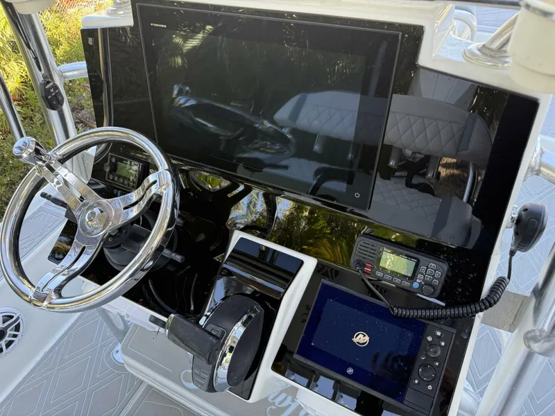 Slide: The Image of Yellowfin 24 2016 - 5908442