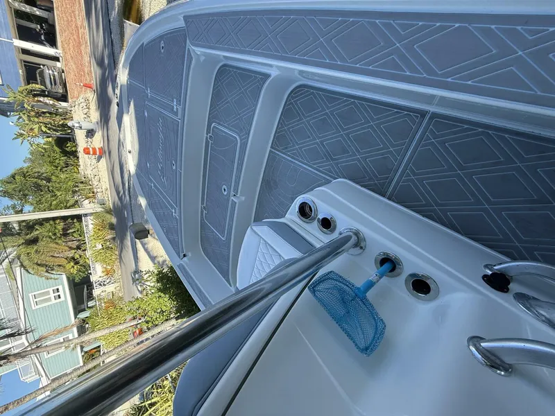 Slide: The Image of Yellowfin 24 2016 - 5908445