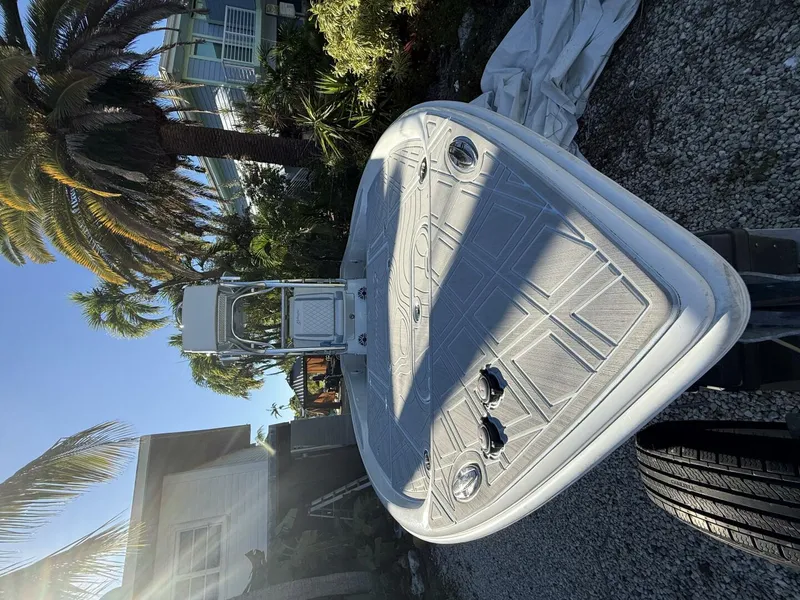 Slide: The Image of Yellowfin 24 2016 - 5908429