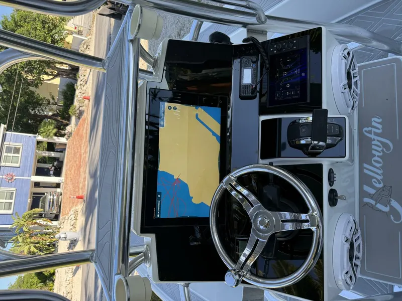 Slide: The Image of Yellowfin 24 2016 - 5908447