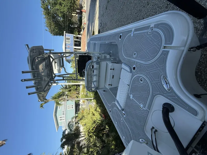 Slide: The Image of Yellowfin 24 2016 - 5908432