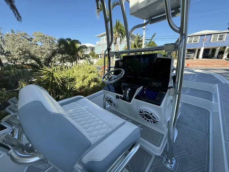 Slide: The Image of Yellowfin 24 2016 - 5908434