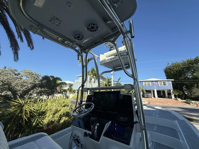 Slide: The Image of Yellowfin 24 2016 - 5908435