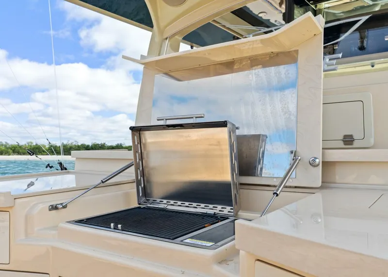 Slide: The Image of HCB 53 2023 - 5908500