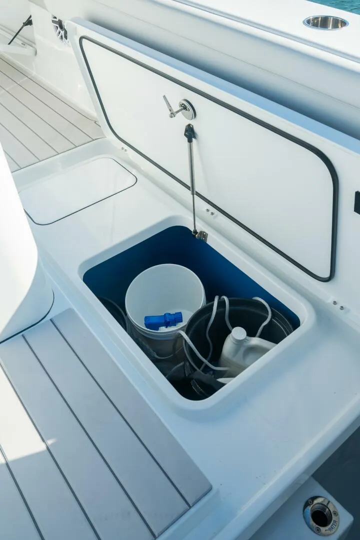 Slide: The Image of Costa Custom 34 2025 - 5908566