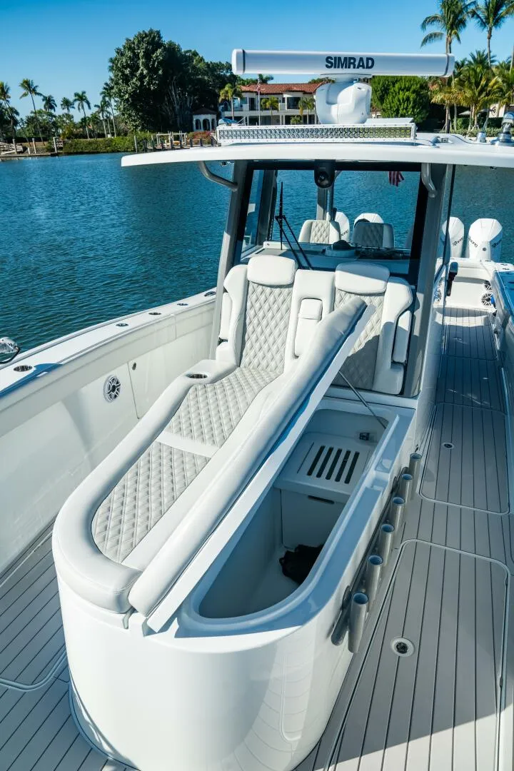 Slide: The Image of Costa Custom 34 2025 - 5908579