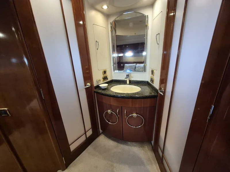 Slide: The Image of Carver Yachts 560 Voyager 2005 - 5908607