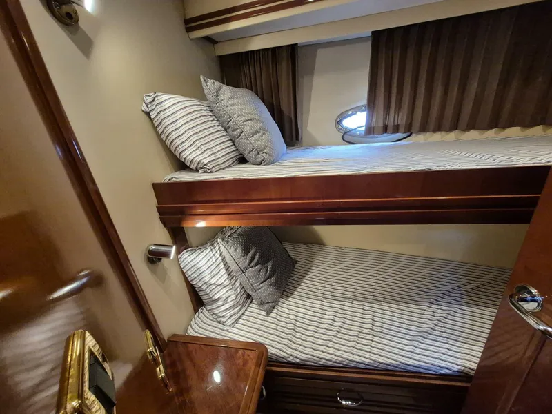 Slide: The Image of Carver Yachts 560 Voyager 2005 - 5908611