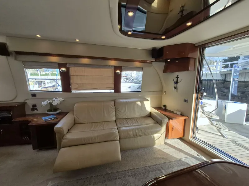 Slide: The Image of Carver Yachts 560 Voyager 2005 - 5908595
