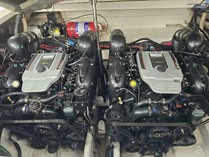 Slide: The Image of Sea Ray 31 2013 - 5908857