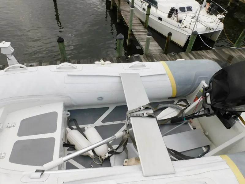 Slide: The Image of Carver 445 Aft Cabin Motor Yacht 1993 - 5908769