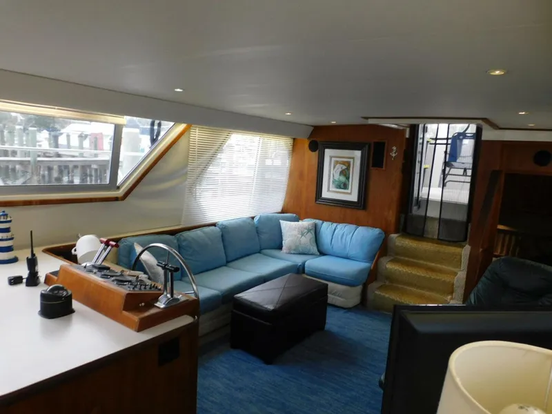 Slide: The Image of Carver 445 Aft Cabin Motor Yacht 1993 - 5908725