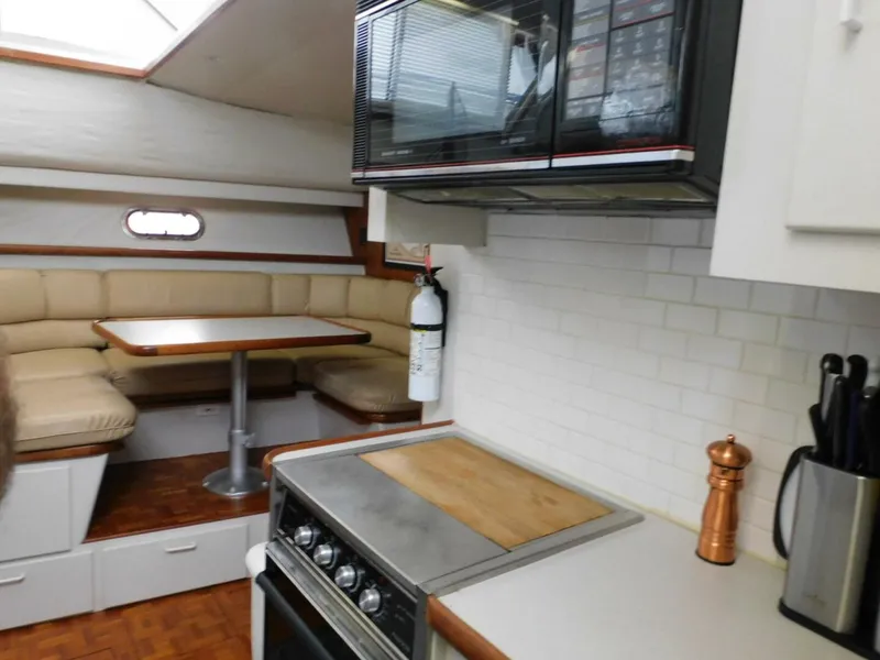 Slide: The Image of Carver Yachts 445 Aft Cabin Motor Yacht 1993 - 5908736