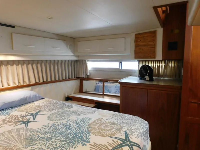Slide: The Image of Carver Yachts 445 Aft Cabin Motor Yacht 1993 - 5908746