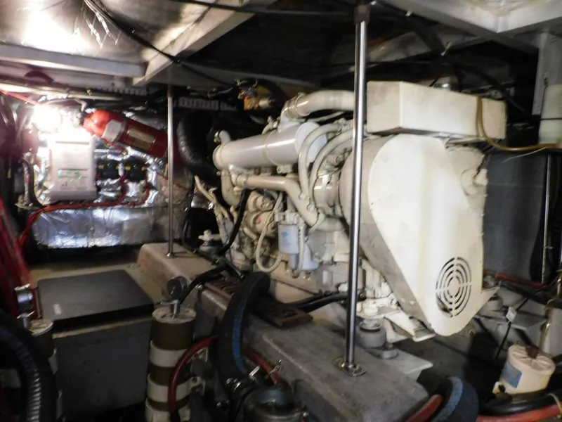 Slide: The Image of Carver Yachts 445 Aft Cabin Motor Yacht 1993 - 5908782