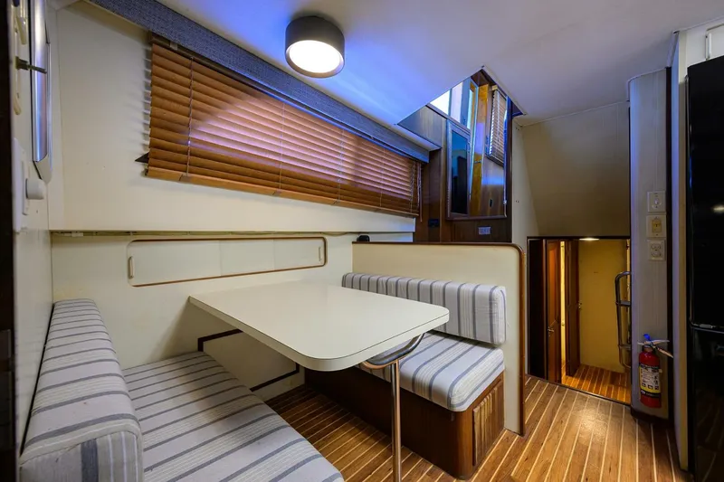 Slide: The Image of Hatteras 63 - Phantom - Dinette 1987 63 Hatteras Motor Yacht - Phantom - 5908799