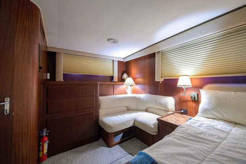 Slide: The Image of Hatteras 63 - Phantom - Master Stateroom 1987 63 Hatteras Motor Yacht - Phantom - 5908814