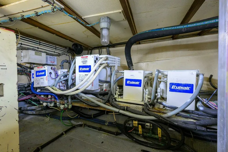 Slide: The Image of Hatteras 63 - Phantom - Engine Room 1987 63 Hatteras Motor Yacht - Phantom - 7651552