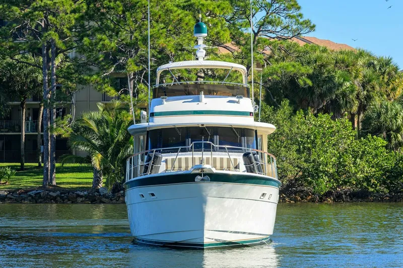 Slide: The Image of Hatteras 63 - Phantom - Bow Profil 1987 63 Hatteras Motor Yacht - Phantom - 7651557