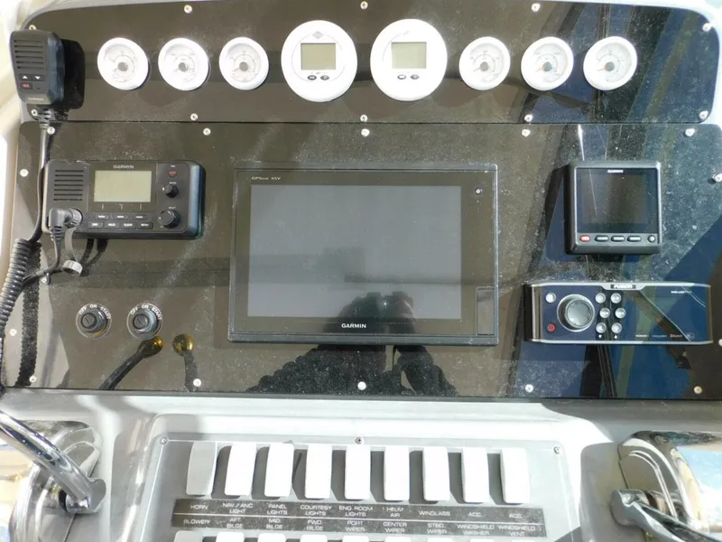 Slide: The Image of Tiara 3500 Express 1995 - 5908865