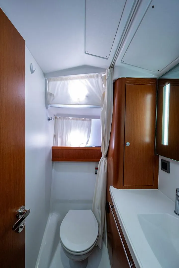 Slide: The Image of Beneteau 44 Stellar Seascape - Guest Head, Sink and Head 2014 Beneteau 44 Swift Trawler - 5908975