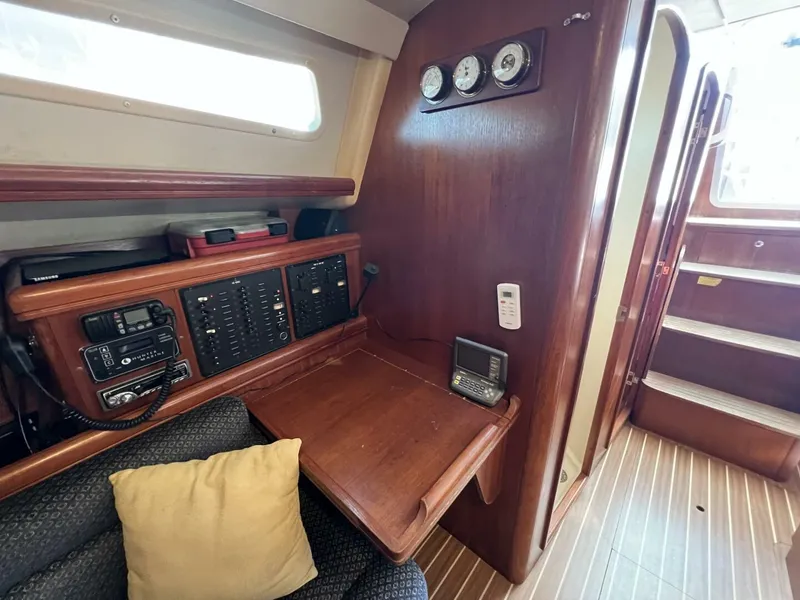 Slide: The Image of Hunter 33-2 2005 - 5911450