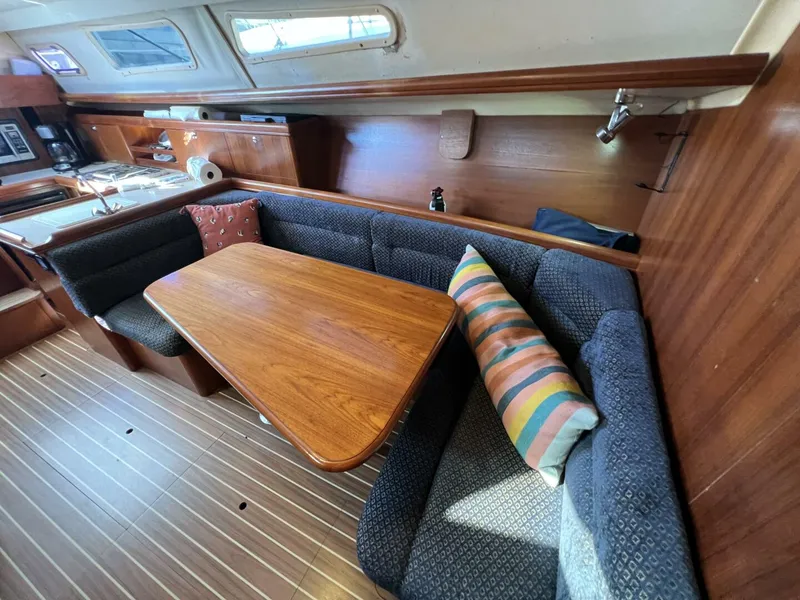 Slide: The Image of Hunter 33-2 2005 - 5911453