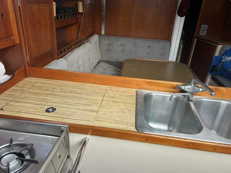 Slide: The Image of 1985 Catalina 36 - 5912800