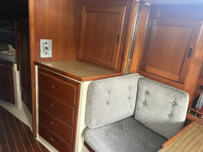 Slide: The Image of 1985 Catalina 36 - 5912802