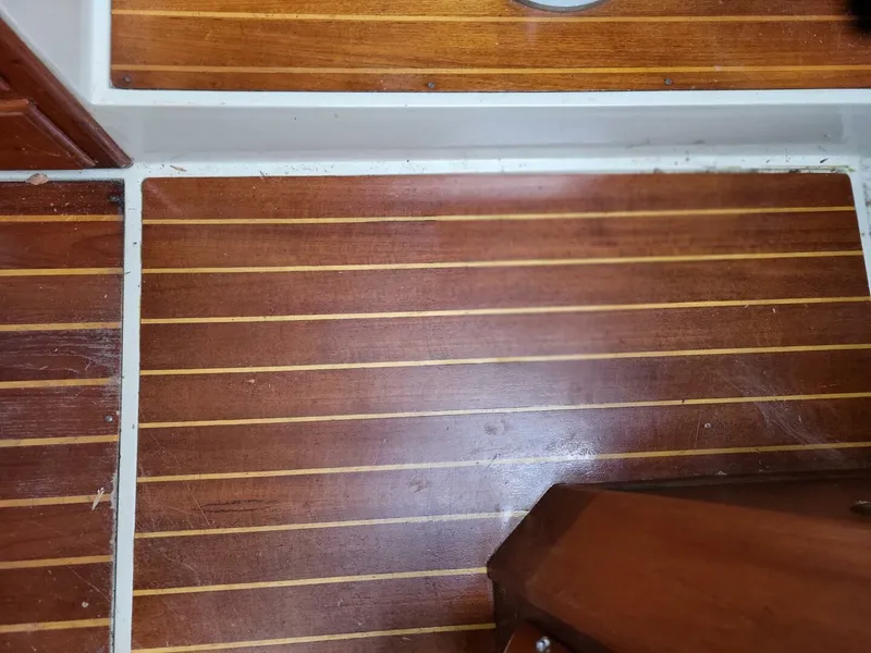 Slide: The Image of 1985 Catalina 36 - 5912883