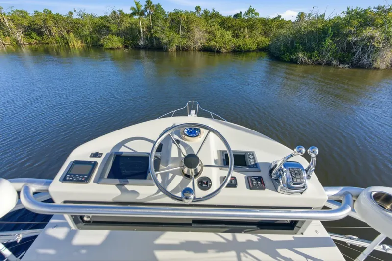 Slide: The Image of Tiara 31 Serenity- Flybridge Helm 2011 Tiara  31 Open Serenity - 5910294