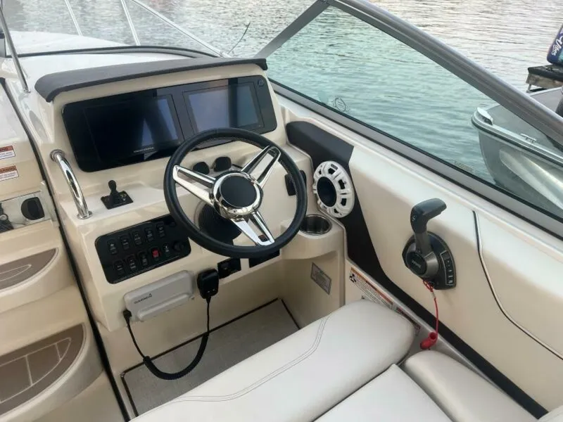 Slide: The Image of Regal 26 Express 2024 - 5909932