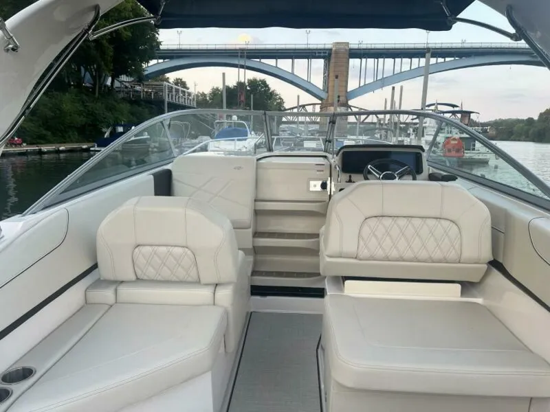 Slide: The Image of Regal 26 Express 2024 - 5909936