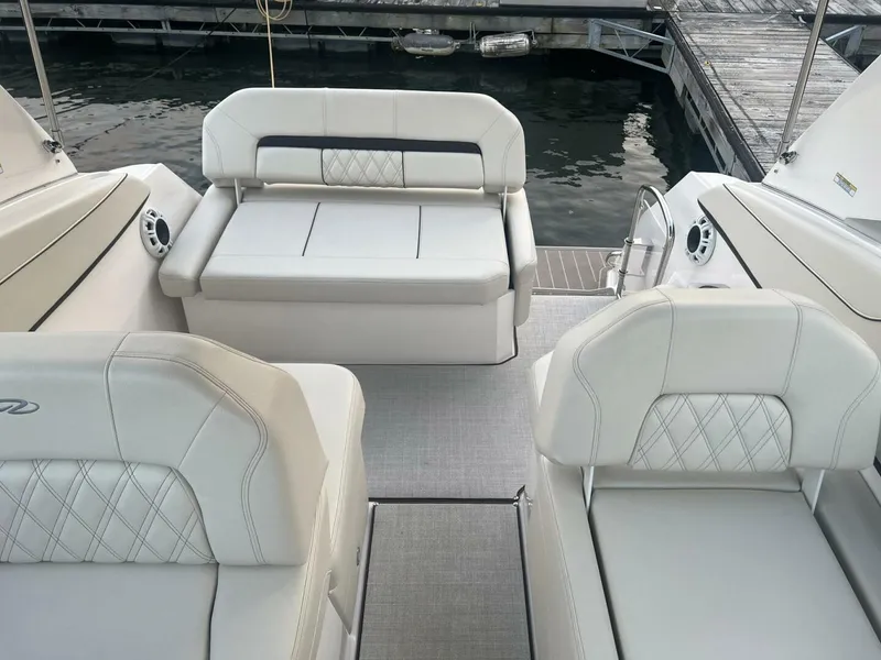 Slide: The Image of Regal 26 Express 2024 - 5909877