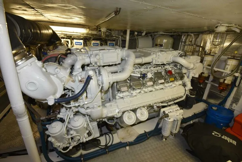 Slide: The Image of 1989 Striker 62 Convertible - TALISMAN - 5911298