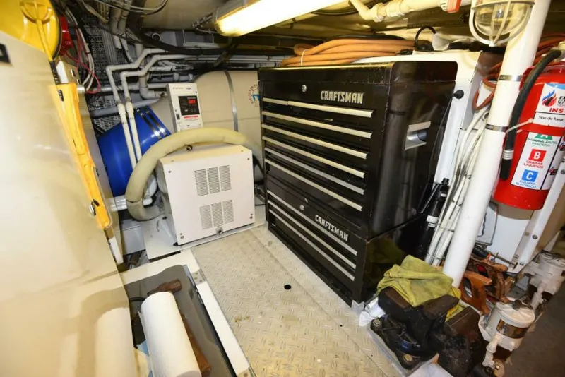 Slide: The Image of 1989 Striker 62 Convertible - TALISMAN - 5911304