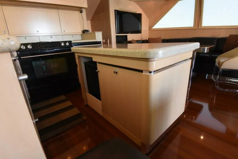 Slide: The Image of 1989 Striker 62 Convertible - TALISMAN - 5911178