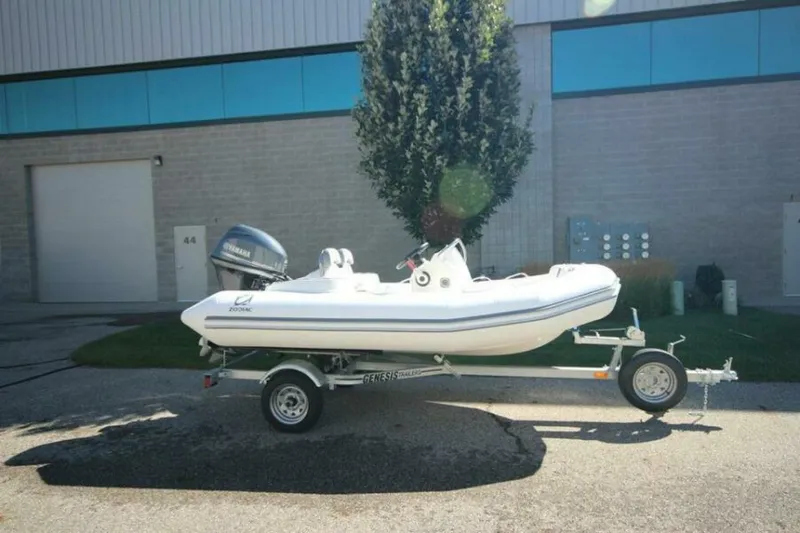 Slide: The Image of Zodiac Yachtline 360 Deluxe NEO 2026 - 5911388