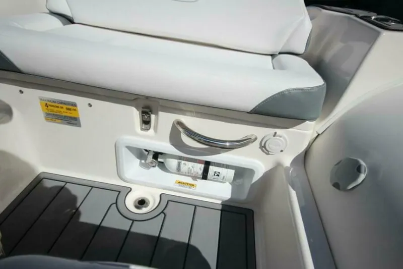 Slide: The Image of Zodiac Yachtline 360 Deluxe NEO 2026 - 5911411