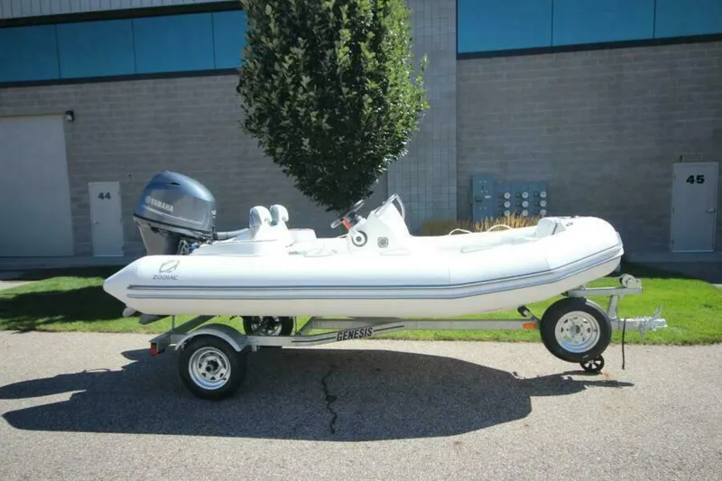 The Image of Zodiac Yachtline 400 DL NEO 2026 - 5911419