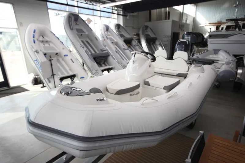 Slide: The Image of Zodiac Yachtline 400 DL NEO 2026 - 6001678