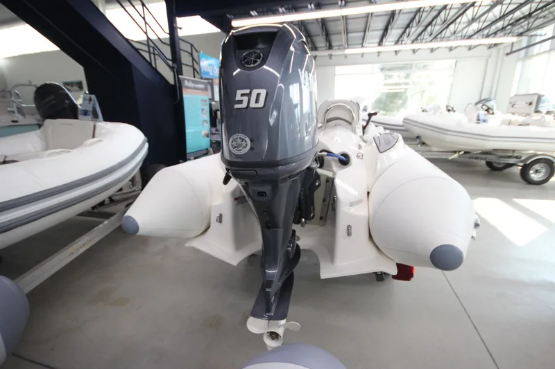Slide: The Image of Zodiac Yachtline 400 DL NEO 2026 - 6001664