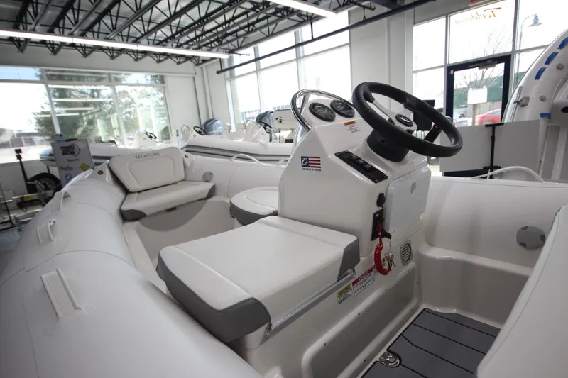 Slide: The Image of Zodiac Yachtline 400 DL NEO 2026 - 6001669